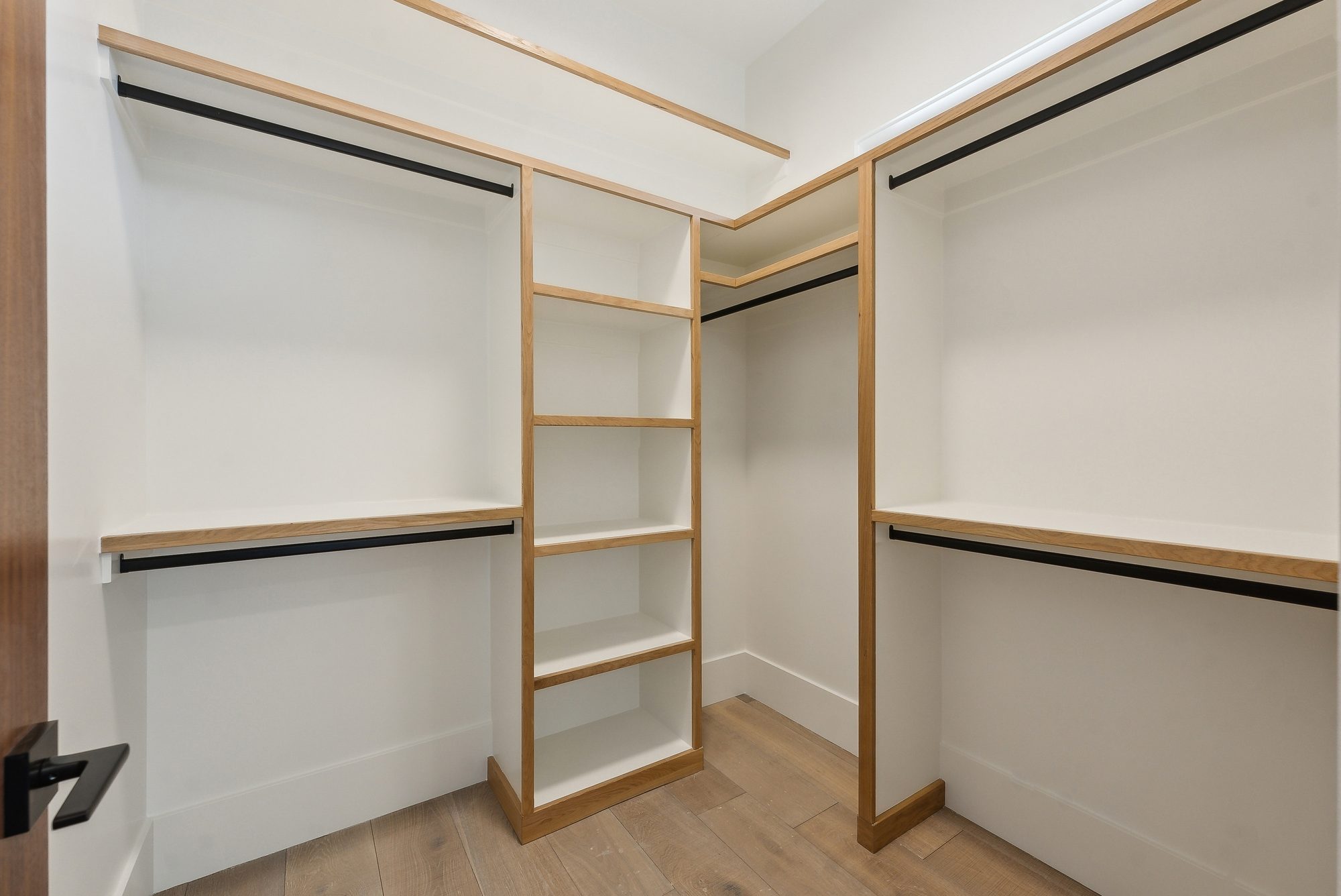 Walk-in closet